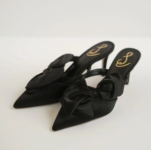 Sam Edelman 7.5 Black Heels with Bow Accent